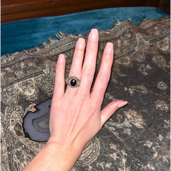 Sterling Silver Onyx 925 Size 7 ring - Picture 9 of 15